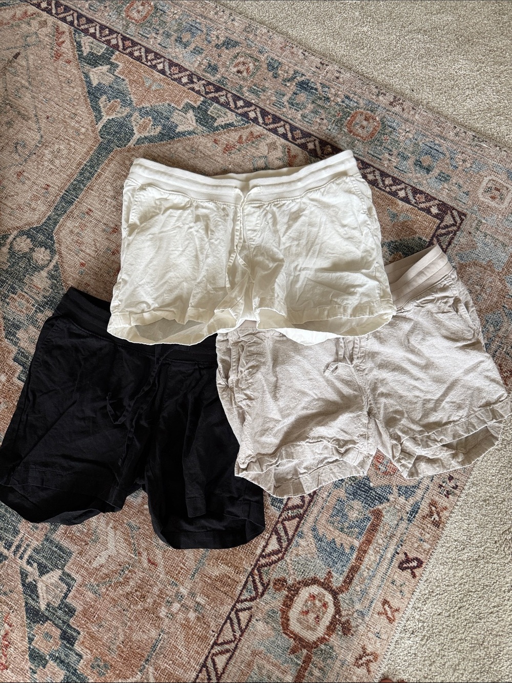 GAP Maternity Shorts Bundle: Beige, white and black